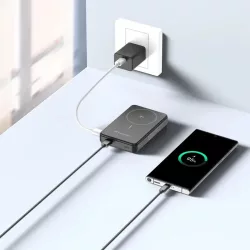   Wozinsky WLWP-10KA0Y3S powerbank 1xUSB-A és 1xUSB-C csatlakozással kitámasztóval 10000mAh 22.5W PD Qi2 - fekete
