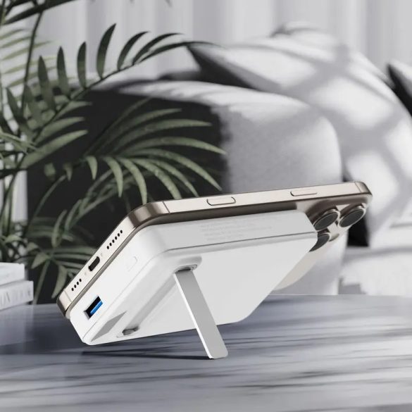Wozinsky WLWP-10KA0Y3WS powerbank 1xUSB-A és 1xUSB-C csatlakozással kitámasztóval 10000mAh 22.5W PD Qi2 - fehér