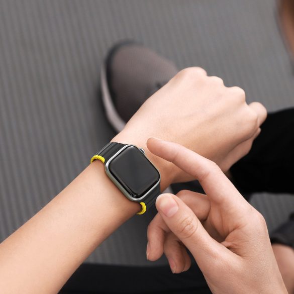 Dux Ducis (LD Version) csereszíj Apple Watch SE, 9, 8, 7, 6, 5, 4, 3, 2, 1 (41, 40, 38 mm) - fekete és sárga