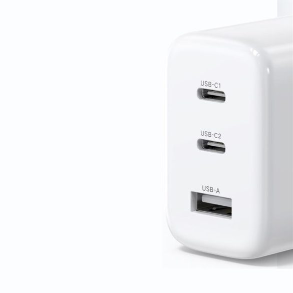 Ugreen gyorstöltő 2x USB Type C / USB 65W PD3.0, QC3.0/4.0+ fehér (CD275)