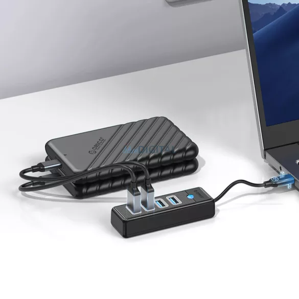 Orico PW4U-C3 USB-C / 4x USB-A 3.0 elosztó - Fekete
