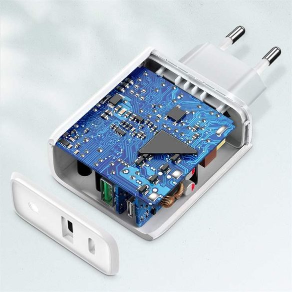 Ugreen fali töltő USB Type-c / USB 36 W Quick Charge 4.0 teljesítményleadás fehér (60468 CD170)