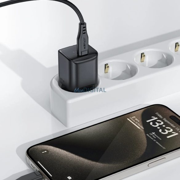 Acefast A73 Mini hálózati töltő 1xUSB-C csatlakozással PD 20W GaN - fekete