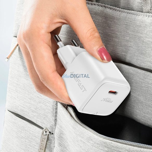 Acefast A77 Mini hálózati töltő 1xUSB-C csatlakozással és Type-C - Type- C kábellel PD 30W GaN - fehér