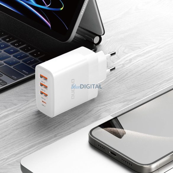 Dudao A5HEU hálózati töltő 3x USB-A és 1xUSB-C csatlakozással 20W PD - fehér