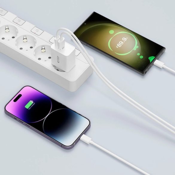 Tech-Protect C35W hálózati töltő 2xUSB-C csatlakozással Type-C - Lightning kábellel 35W PD - fehér