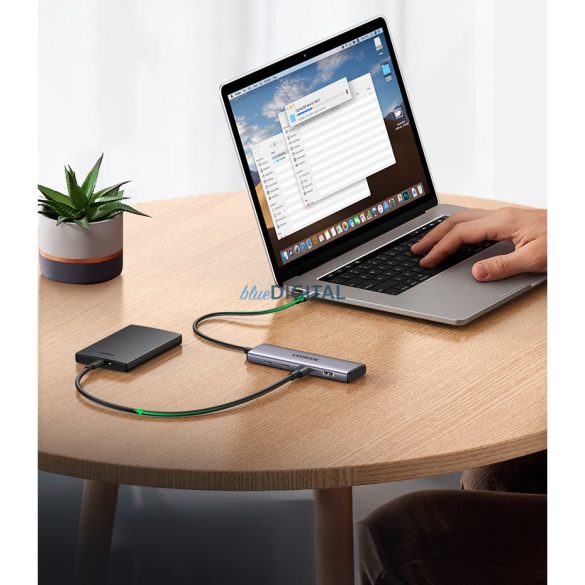 HUB USB-C - 2 x USB-A / 2 x USB-C 20 cm Ugreen CM473 - szürke