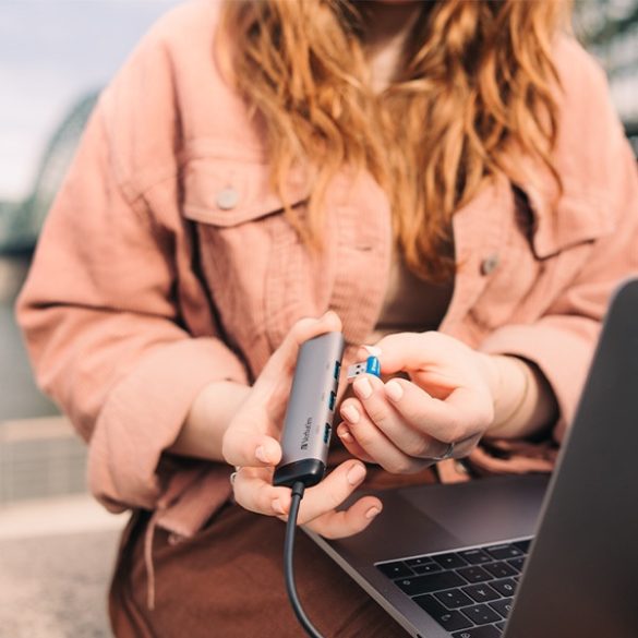 Verbatim USB Hub USB-C - 4xUSB-A 3.2 - szürke