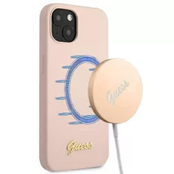  Guess GUHMP13MLSLMGLP iPhone 13 6.1" világos rózsaszín keménytok Szilikon Script arany logó Magsafe