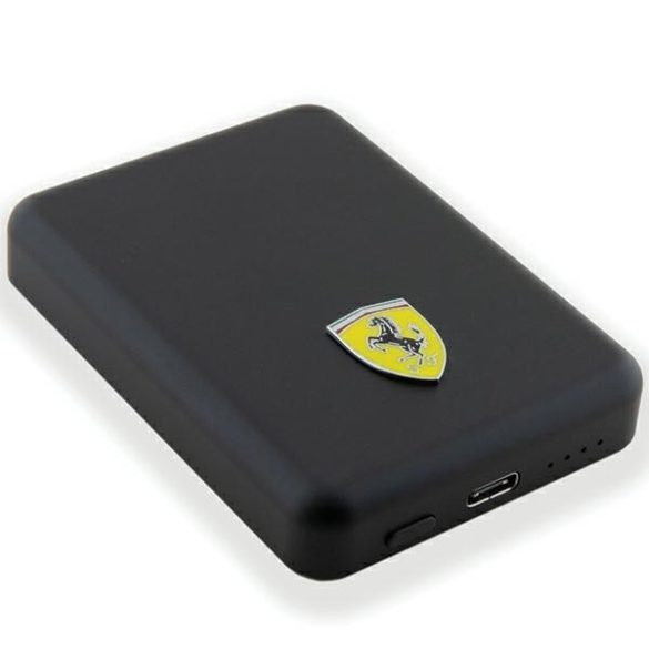 Ferrari Powerbank FEPB5MNCAK 15W 5000mAh fekete fém logó MagSafe