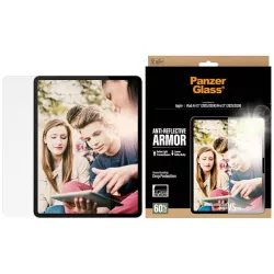   Edzett üveg PanzerGlass Ultra-Wide Fit fényvisszaverő páncél az iPad Air 13" (2025/2024) / Pro 13" (2025/2024) készülékhez