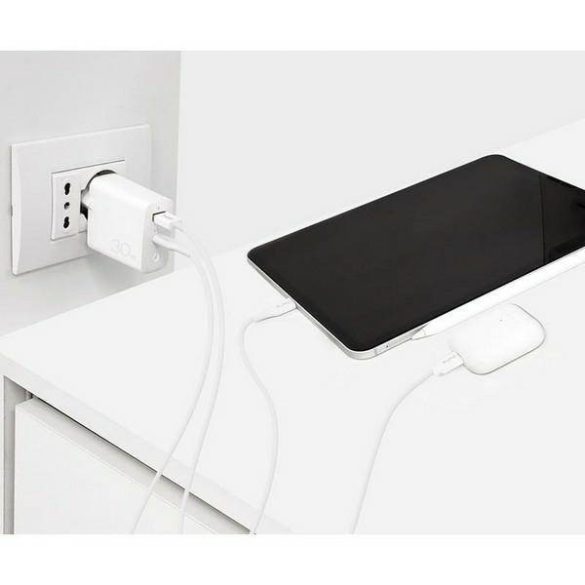 Puro Mini utazó gyorstöltő 1xUSB + 1xUSB-C 30W fehér