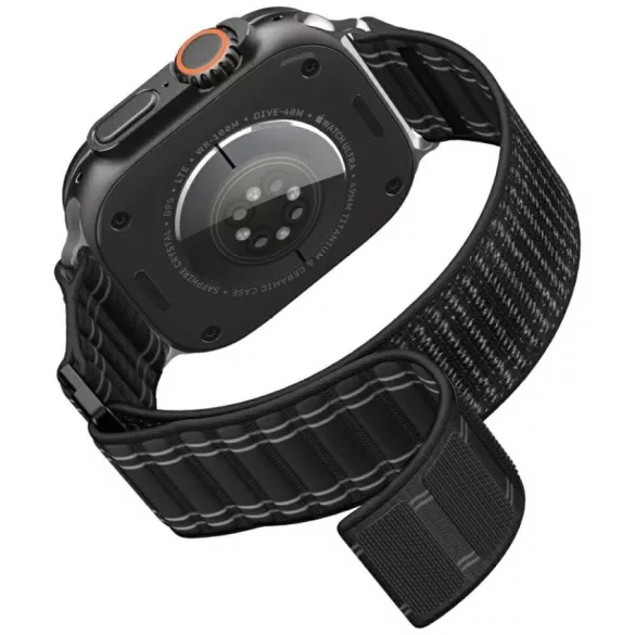 Spigen WBF0 szíj Apple Watch 8/9/10/11/SE/Ultra (44/45/46/49mm) fekete