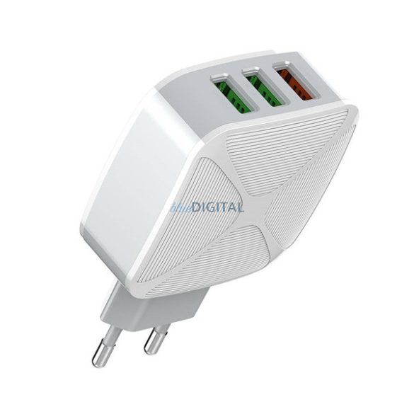 LDNIO hálózati töltő 3 USB aljzat (5V / 2.4A, 30W, gyorstöltés támogatás, QC 3.0) FEHÉR