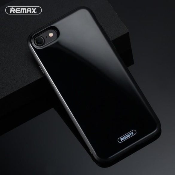 Remax Jet iPhone 7 Plus / 8 Plus (5,5") fekete fényes szilikon tok