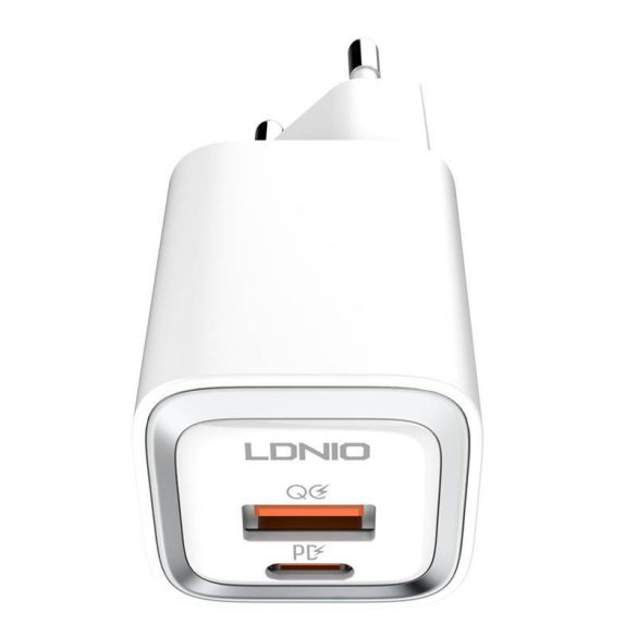 LDNIO A2318C hálózati töltő 1xUSB-A és 1xUSB-C csatlakozóval és USB-A - Lightning kábellel max. 20W fehér