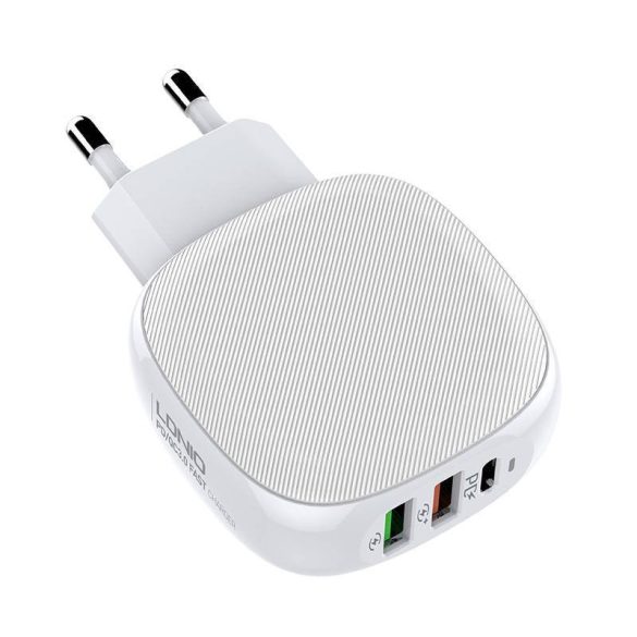 LDNIO A3510Q hálózati töltő, 2xUSB-A és 1xUSB-C csatlakozóval, 28.5W (fehér)