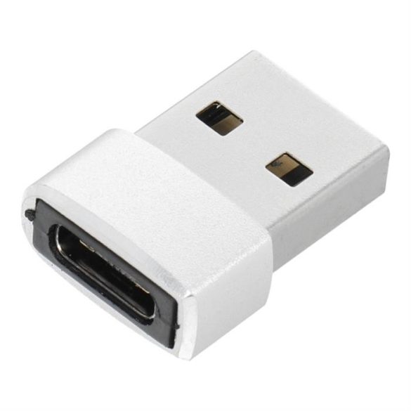 Adapter typ c az USB egy ezüst