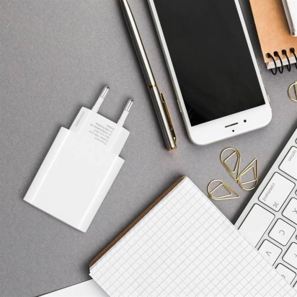 Univerzális hálózati töltő Forcell USB C aljzatral - 3A 25W PD és QC 4.0 funkcióval