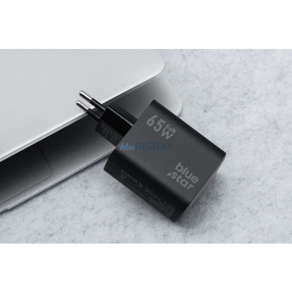 Blue Star VT-43 hálózati töltő 1xUSB-A és 2xUSB-C csatlakozással 65W 4A PD QC4.0 - fekete