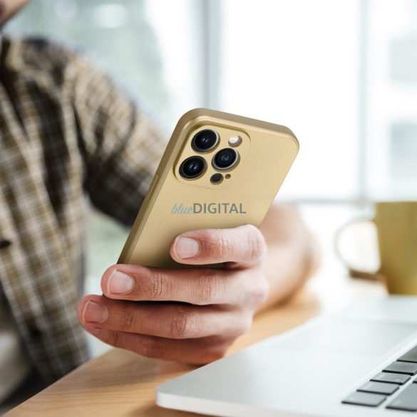 METALLIC tok iPhone 16e - arany színű