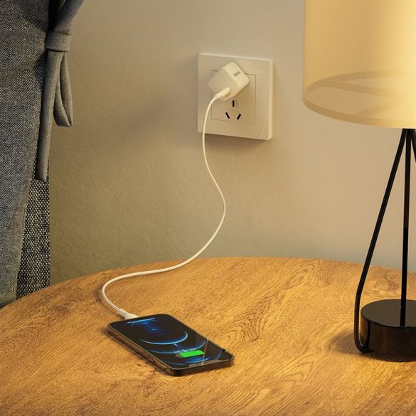 HOCO Type-C utazó töltő + kábel iPhone Lightning 8-tűs tápegységhez 20W Starter N10 fehér