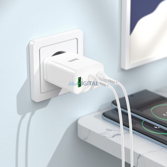 HOCO N33 hálózati töltő 1xUSB-A és 2xUSB-C csatlakozással 35W - fehér