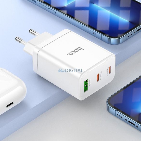 HOCO N33 hálózati töltő 1xUSB-A és 2xUSB-C csatlakozással és Type-C - Lightning kábellel 35W - fehér