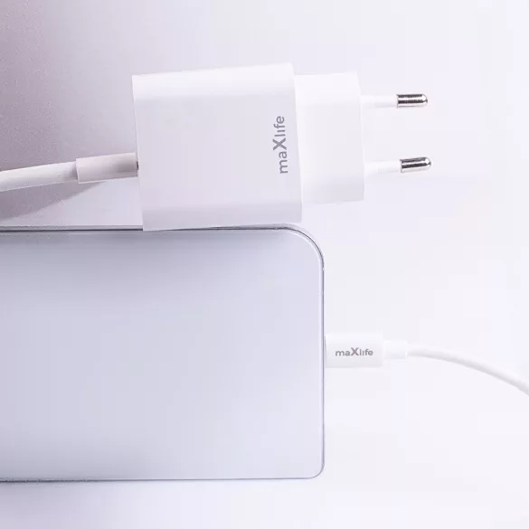Maxlife MXTC-06-30AC hálózati töltő 1xUSB-A és 1xUSB-C csatlakozással + USB-C - USB-C kábel PD QC 30W - fehér