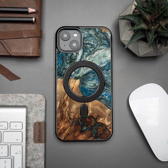 Bewood Planets Earth MagSafe-kompatibilis tok iPhone 15 Plus - barna-kék