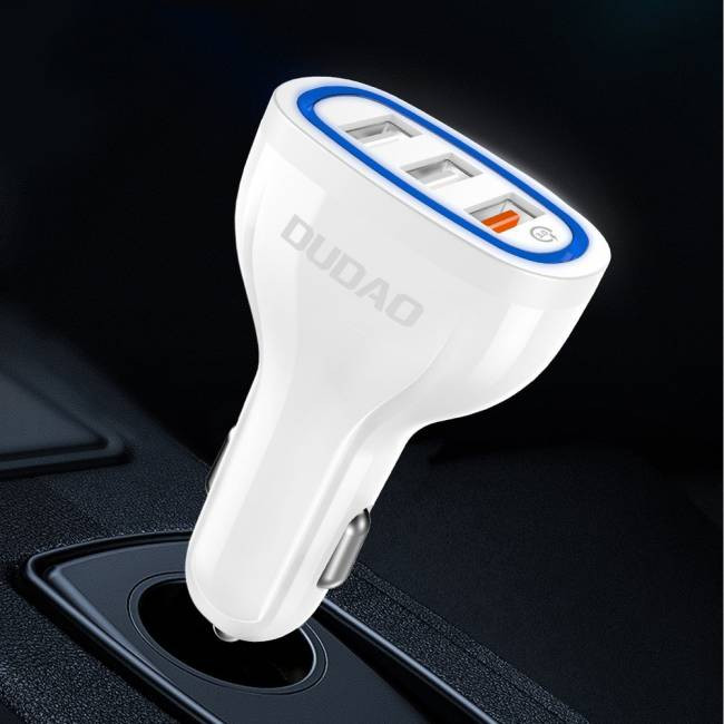 Dudao univerzális autós töltő 3x USB Quick Charge 3.0 QC3.0 2.4a 18W fehér (R7S fehér) Dudao univerzális autós töltő 3x USB Quick Charge 3.0 QC3.0 2.4a 18W fehér (R7S fehér)