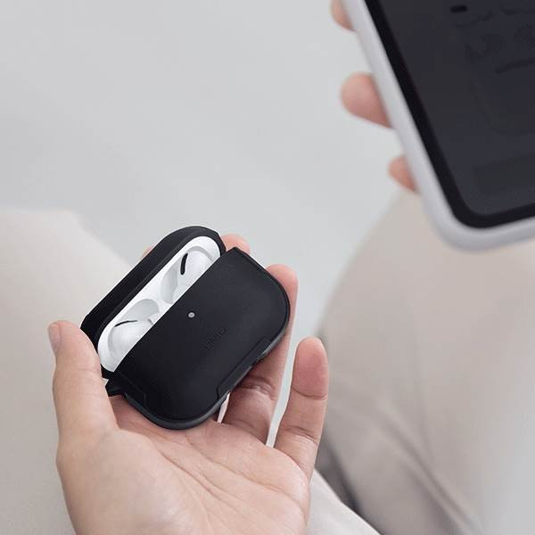 UNIQ Tok Valencia AirPods Pro fekete antimikrobiális UNIQ Tok Valencia AirPods Pro fekete antimikrobiális